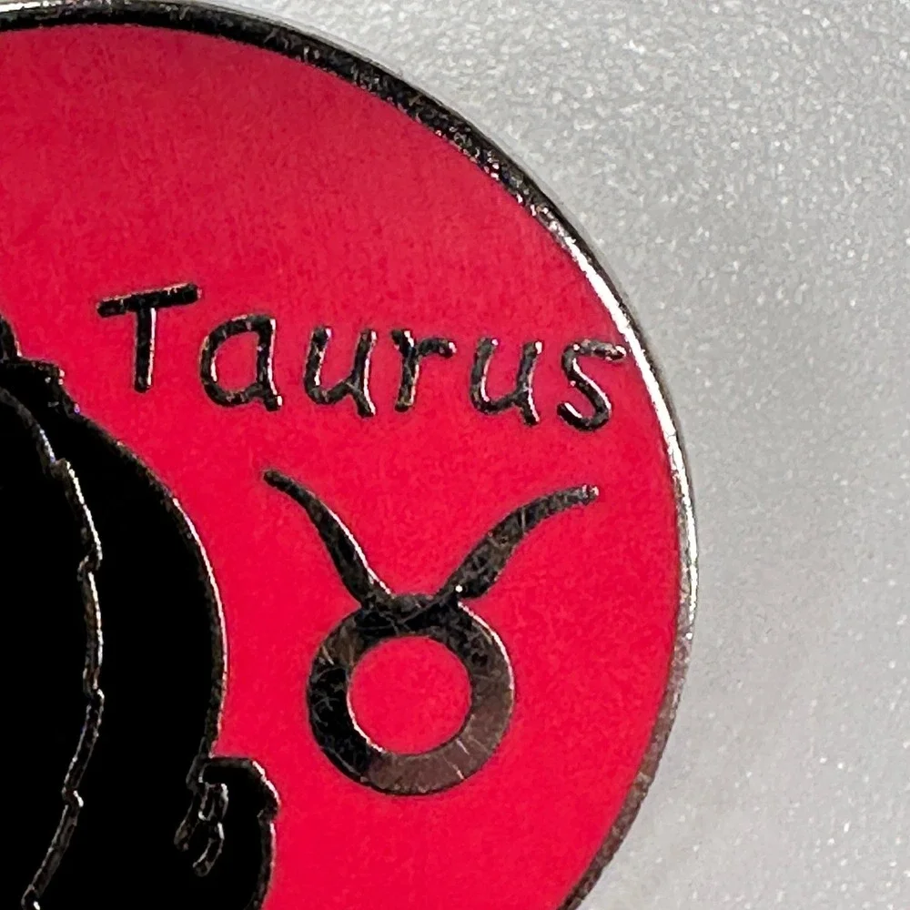 EEYORE Taurus Zodiac Sign Bull Disney Pin Hidden Mickey 2 of 12 Winnie The Pooh